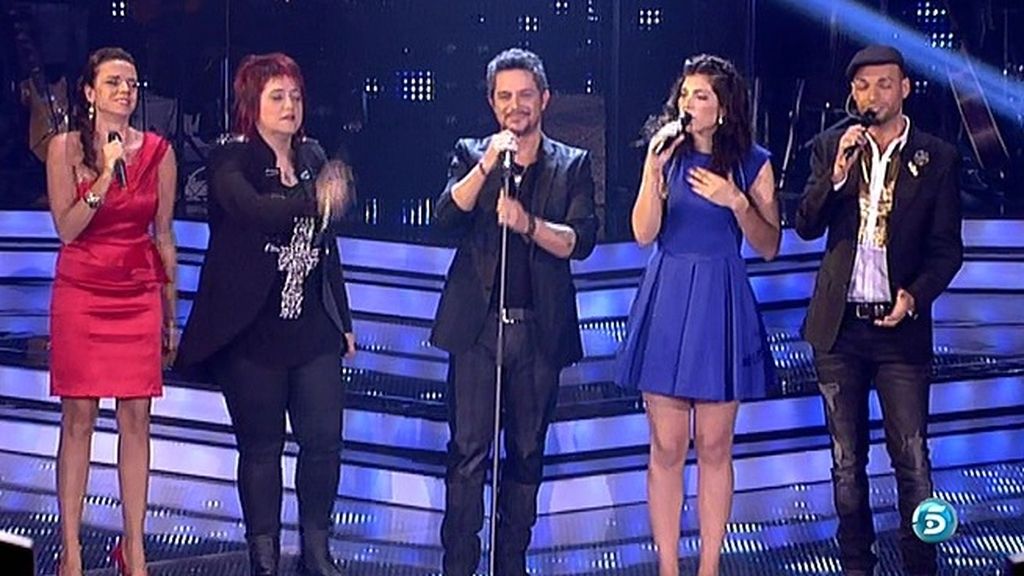 Alejandro Sanz canta con 'los elegidos'