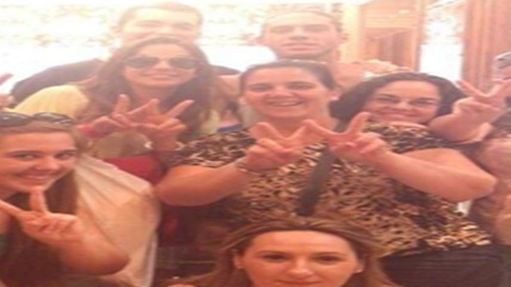 Las primeras fotos del amor muñeco fuera de GH