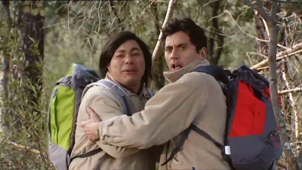 Chema se disfraza de monstruo para asustar a Luisma y a Machu