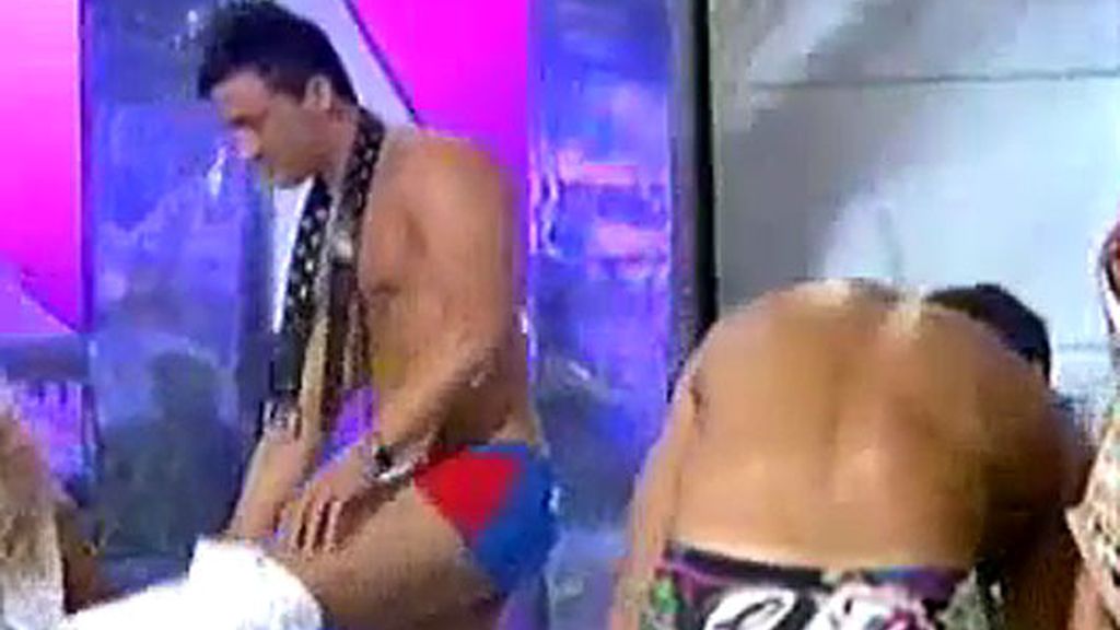 Los hombres de Chari, cuerpo a cuerpo