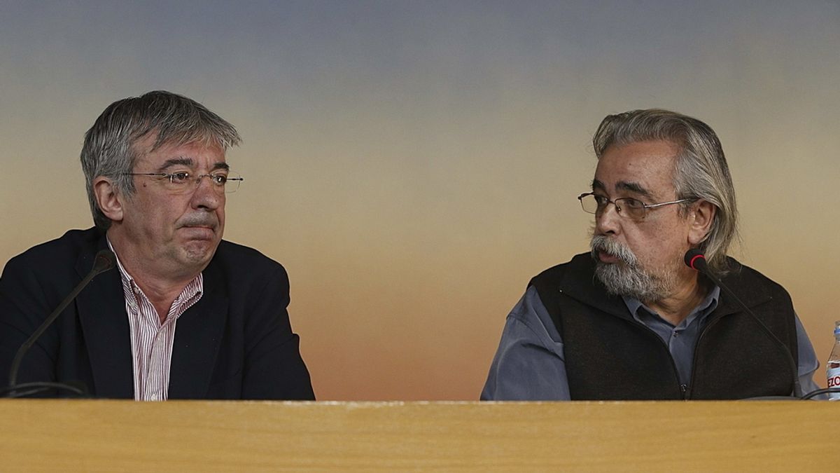 Los portavoces de IUCM en el Ayuntamiento y la Comunidad de Madrid, Ángel Pérez (d) y Gregorio Gordo (i)