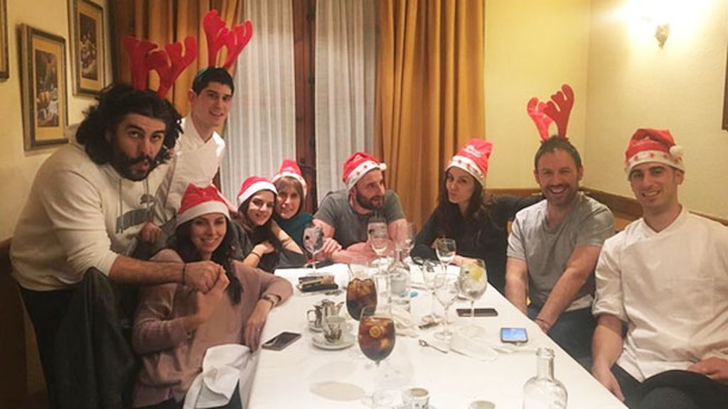 Renos vip: Hiba Abouk, Dani Rovira y Clara Lago, juntos en una cena pre-Nochebuena