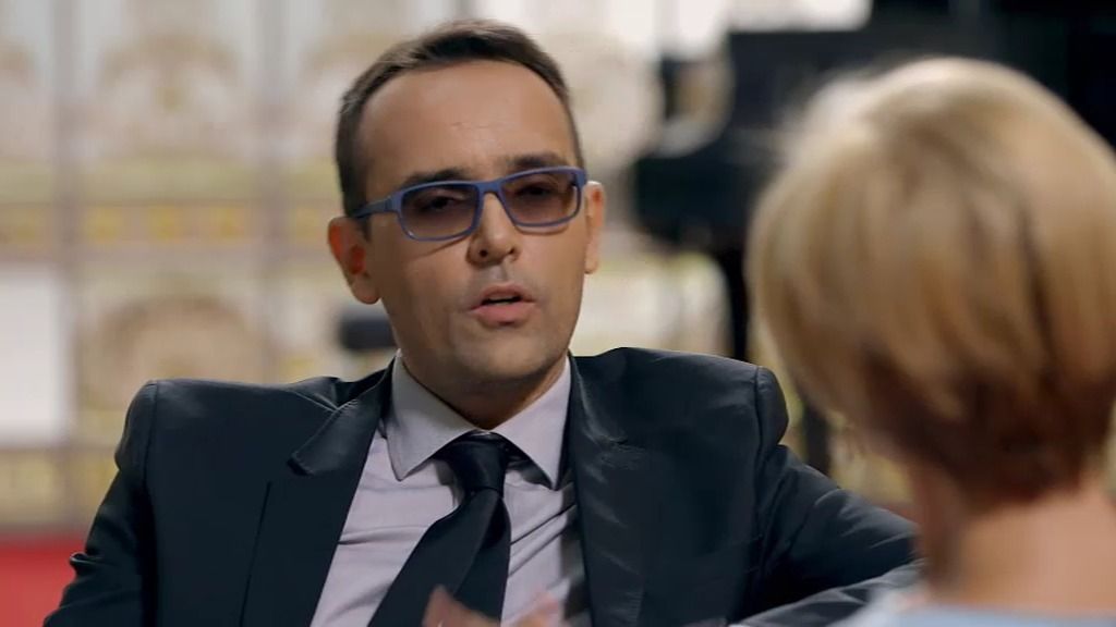 Rosa Díez se sienta en el Chester con Risto Mejide