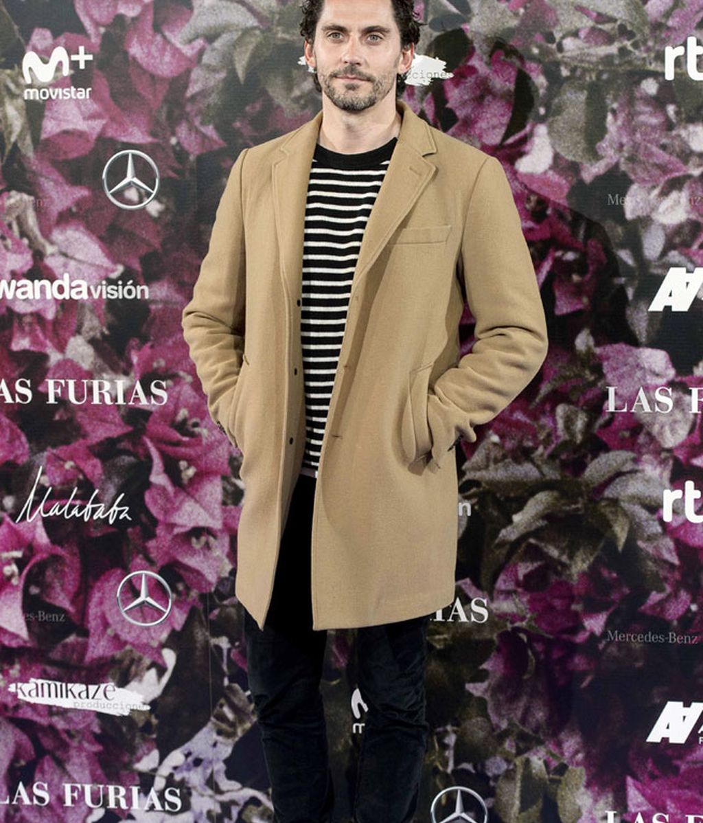 Destacó la elegancia, en color camel, de Paco León