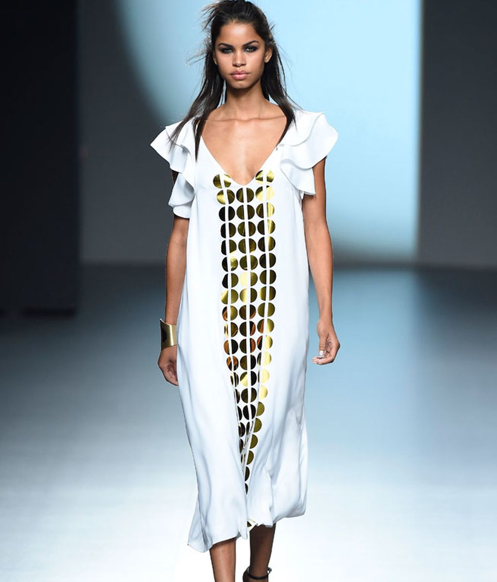 Líneas depuradas y costura artesanal