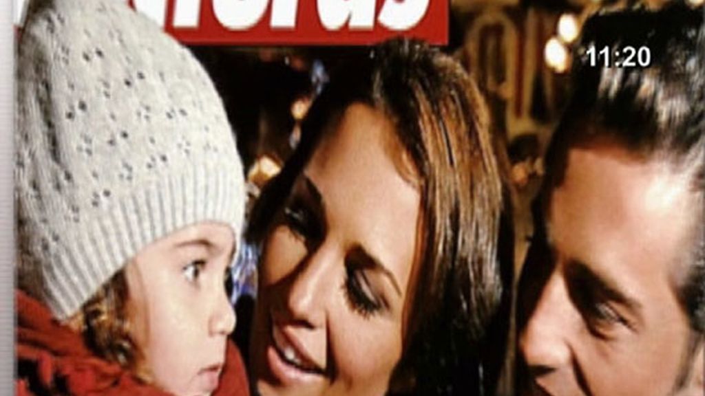 David Bustamante y Paula Echevarría en Disney con su hija Daniela