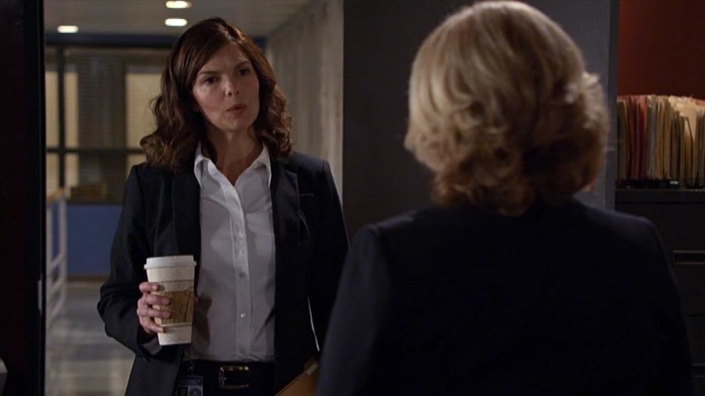 Tenemos lingüista nueva en la oficina