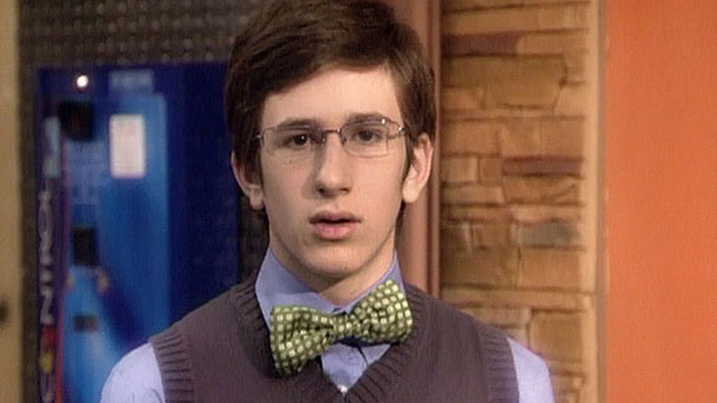 Jonathan, un 'pringao' con gafas