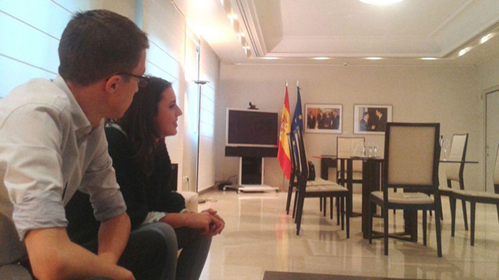 El secretario general de Podemos, Pablo Iglesias, se reúne con Mariano Rajoy