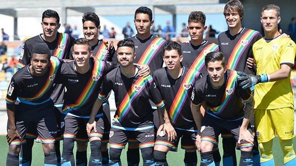 Las camisetas de fútbol más curiosas