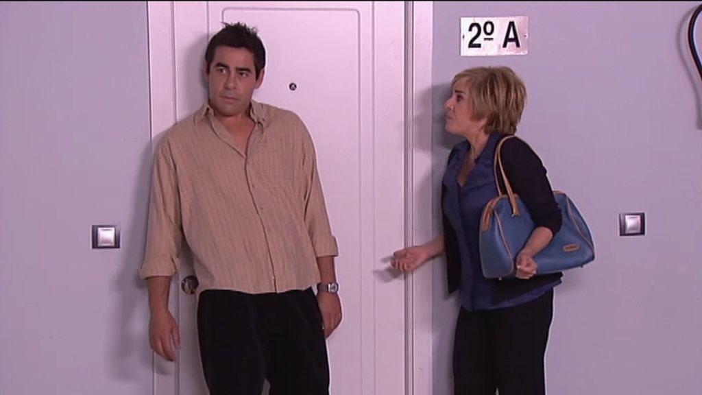 Amador sucumbe a los encantos de esta fogosa mujer