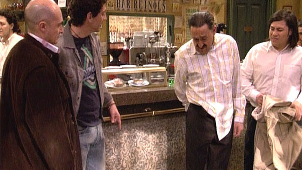 Mauricio, objeto de burla en el barrio