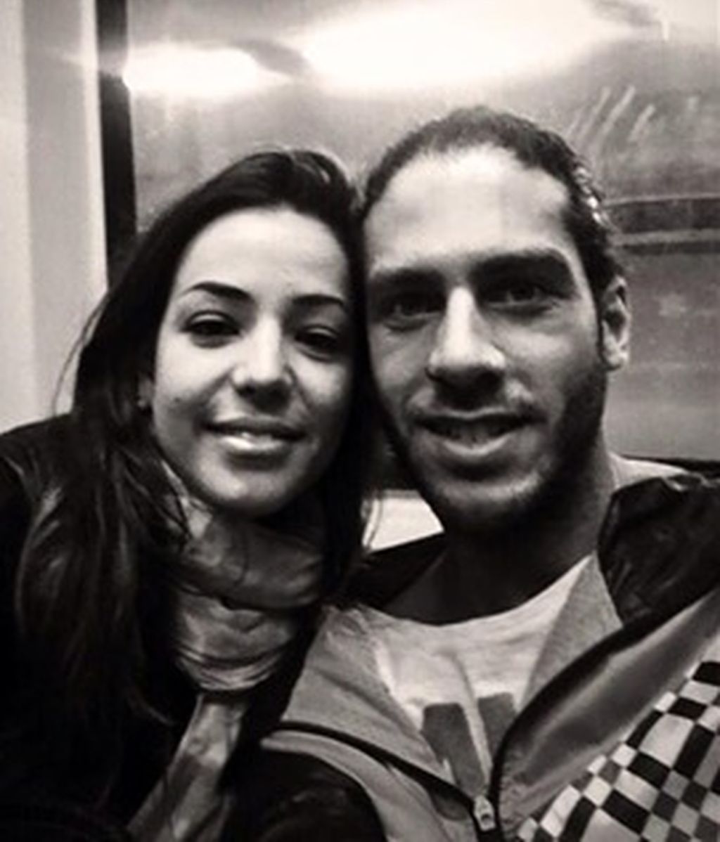 Las primeras fotos del amor muñeco fuera de GH