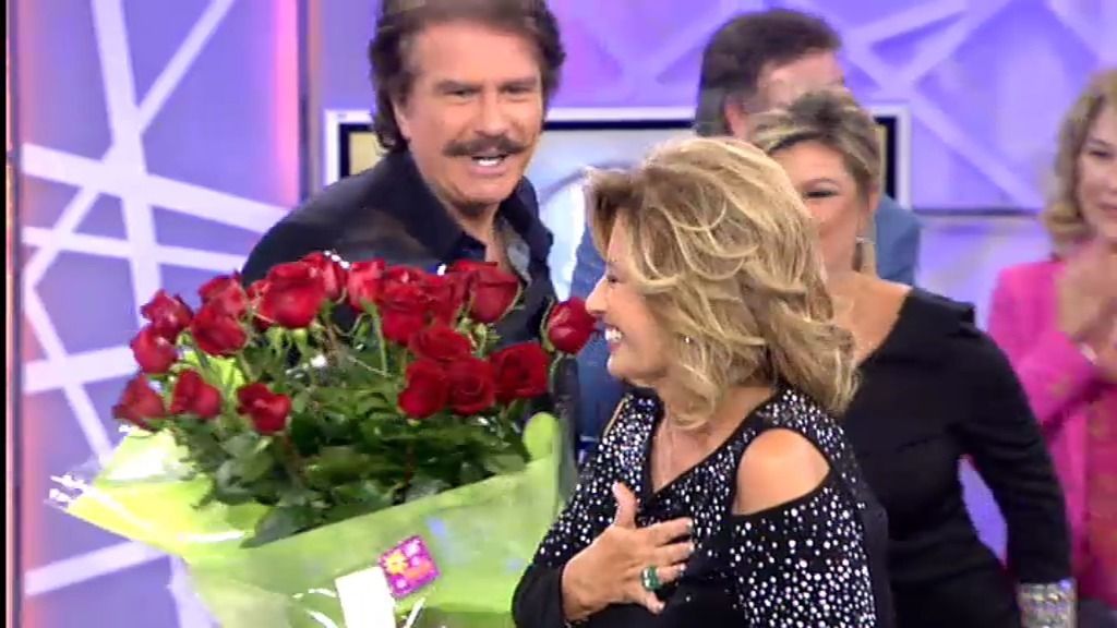 Bigote Arrocet sorprende a María Teresa Campos
