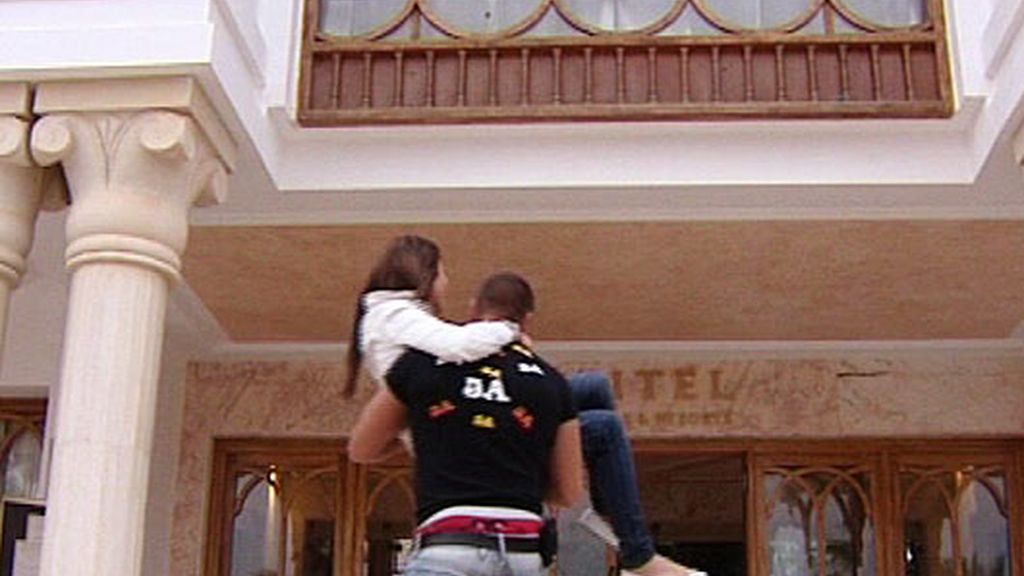 Rafa cumple los deseos de Raquel