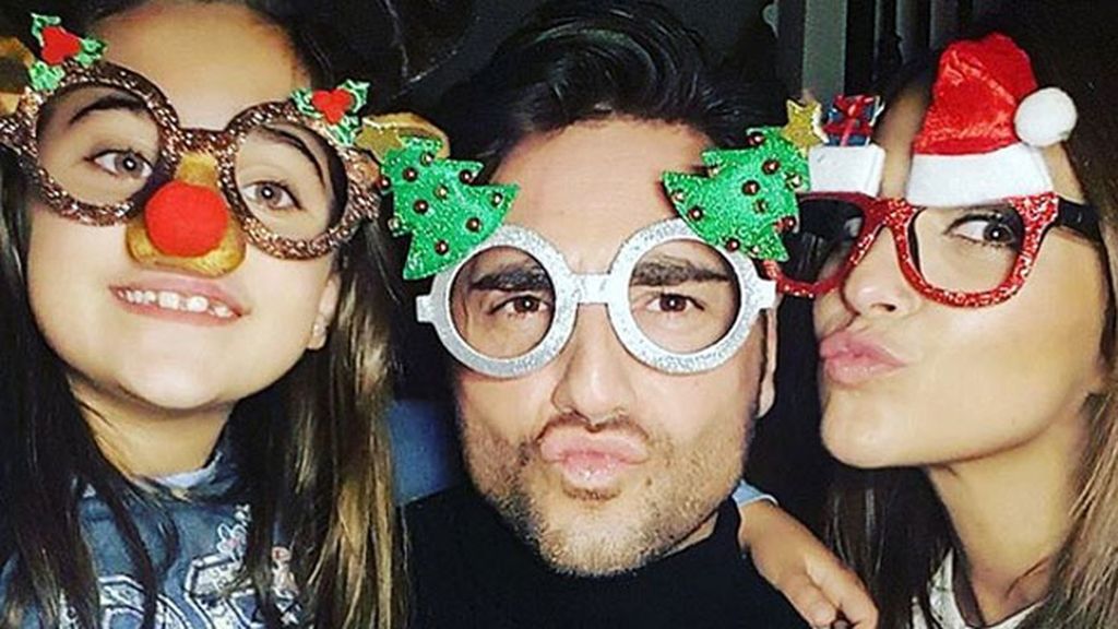 Con tres tipos de gafas, “los #BustamanteEchevarría os desean feliz Navidad”