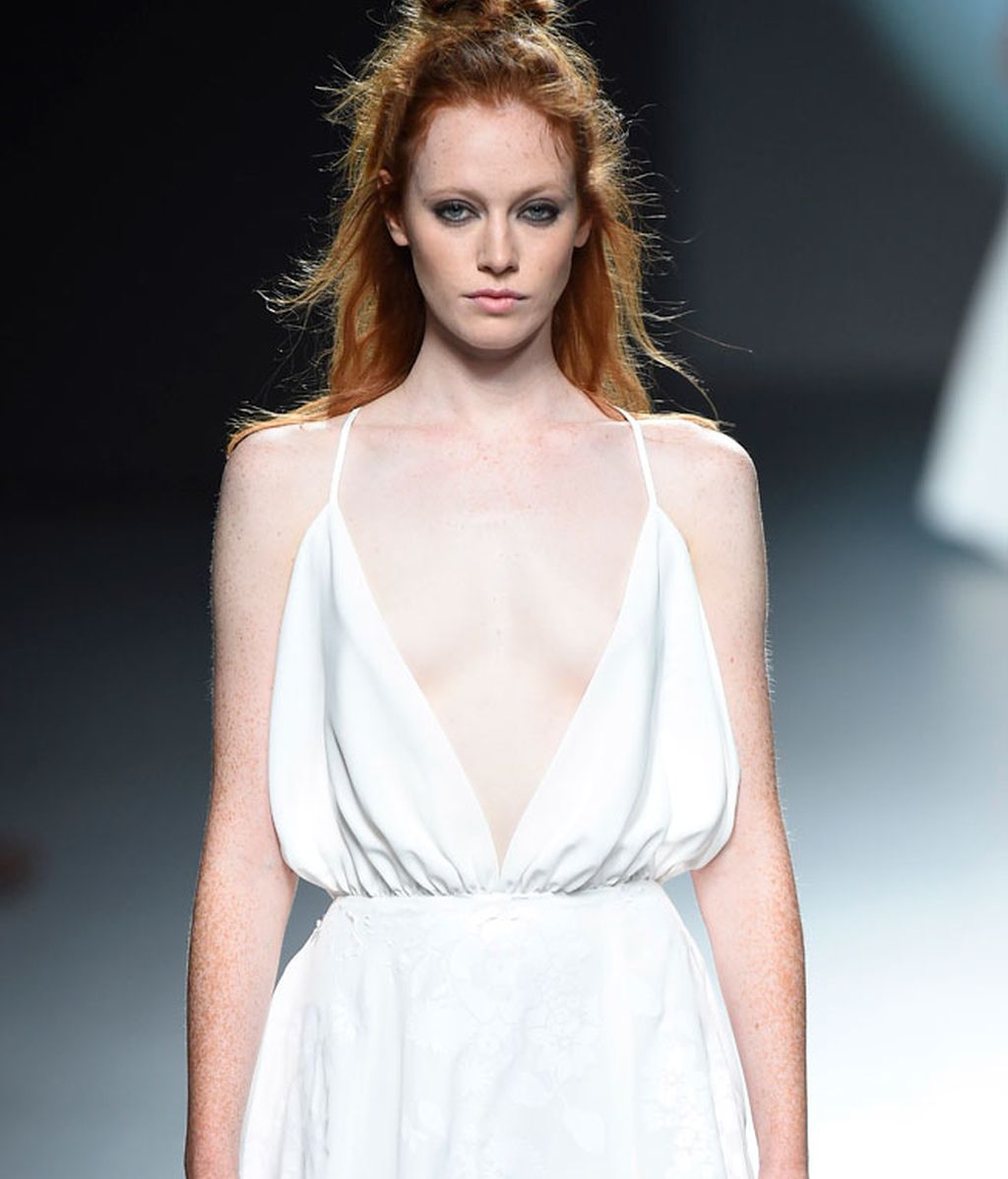 Líneas depuradas y costura artesanal