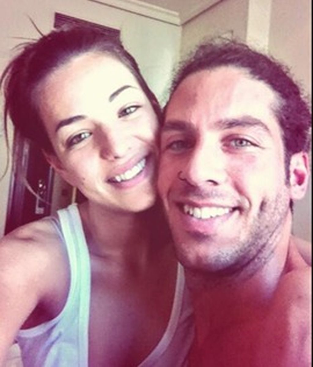 Las primeras fotos del amor muñeco fuera de GH