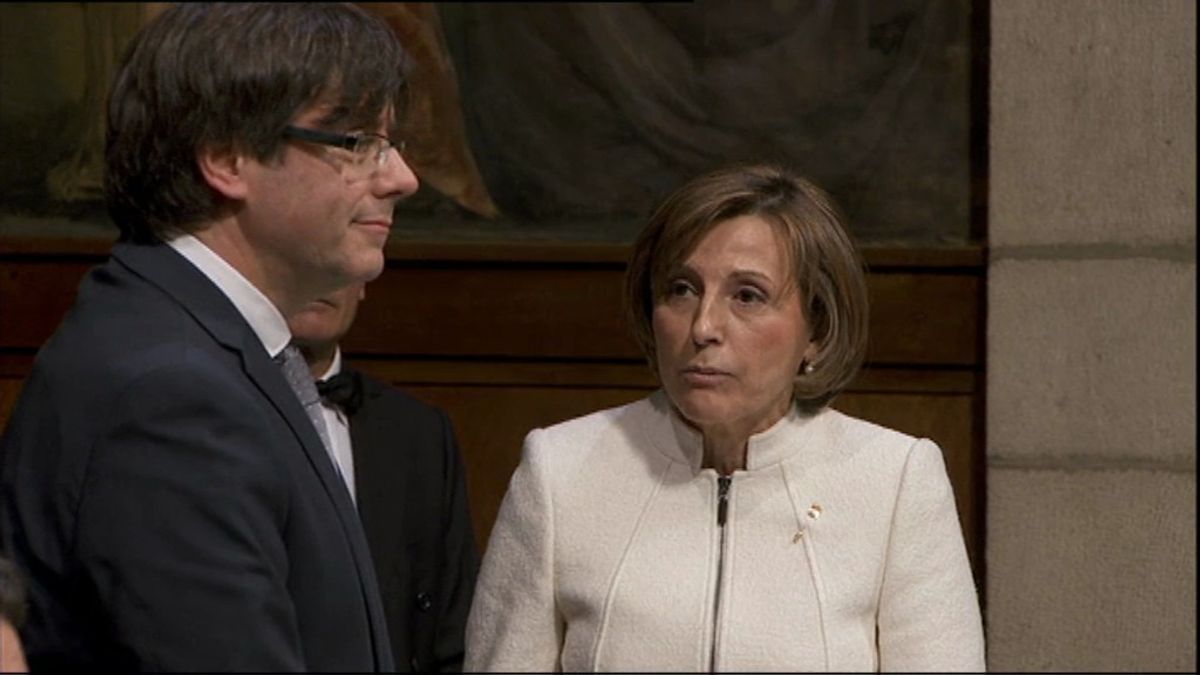 Carles Pugdemont promete su cargo sin acatar la Constitución