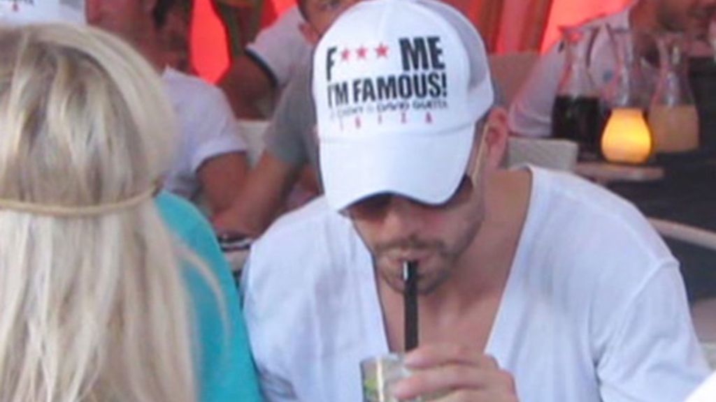 Piqué: Acuéstate conmigo, soy famoso