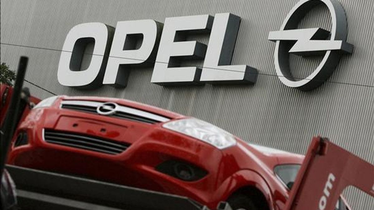 Vista del logo de Opel en la fábrica de la empresa en Bochum (Alemania). EFE/Archivo Vista del logo de Opel en la fábrica de la empresa en Bochum (Alemania). EFE/Archivo