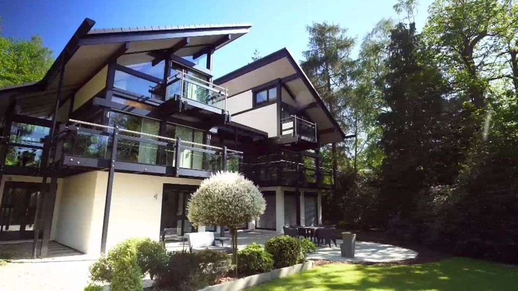 Bertín Osborne visita la  actual residencia del actor