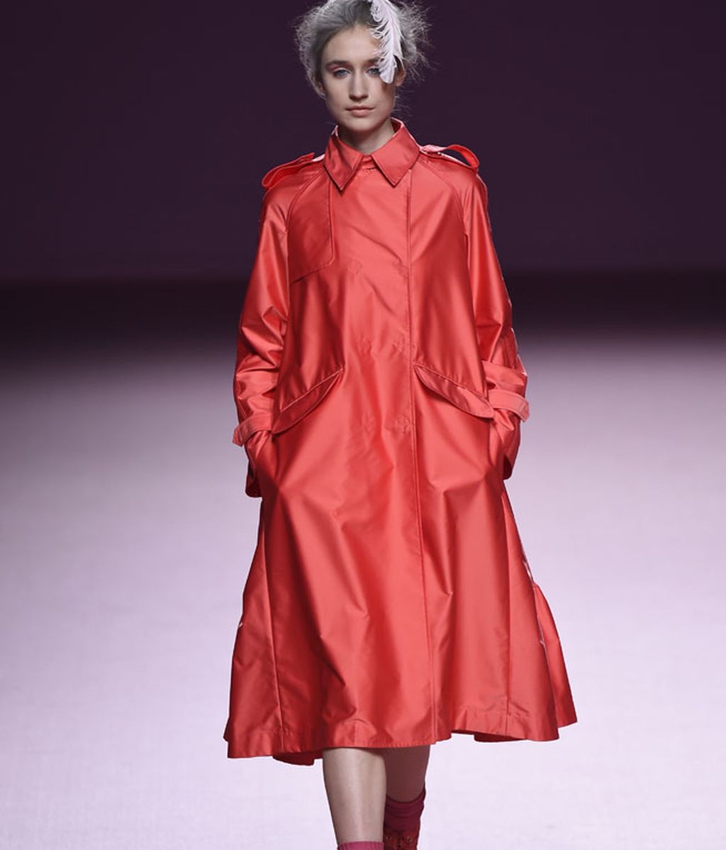 Rosa etéreo y negro intenso en Juan Vidal