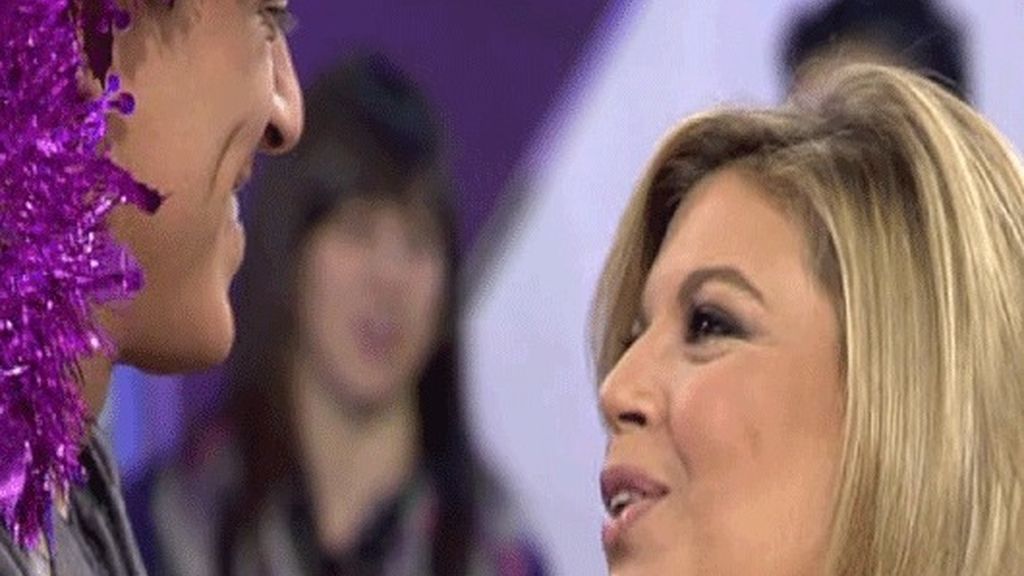 Kiko pilla cacho con Mila, Terelu y Lydia