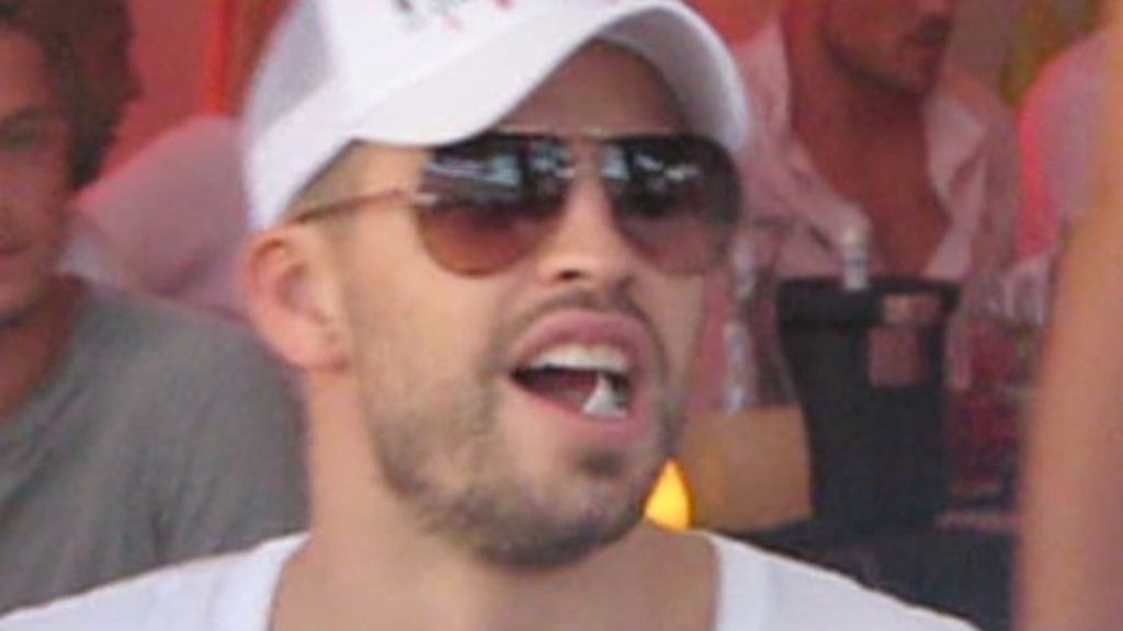 Piqué: Acuéstate conmigo, soy famoso