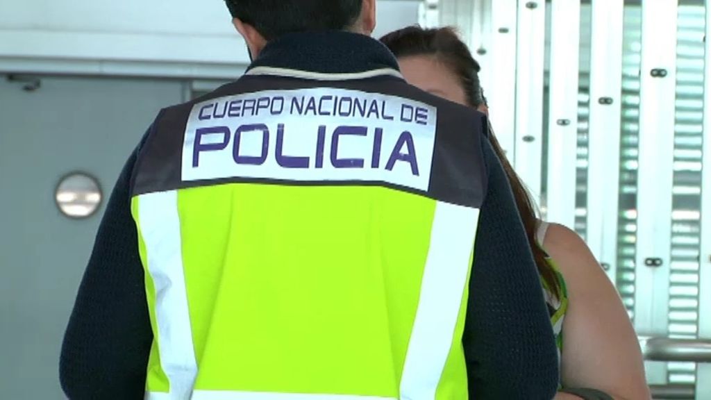 El Grupo de Estupefacientes se preparan para recibir 'un vuelo caliente'