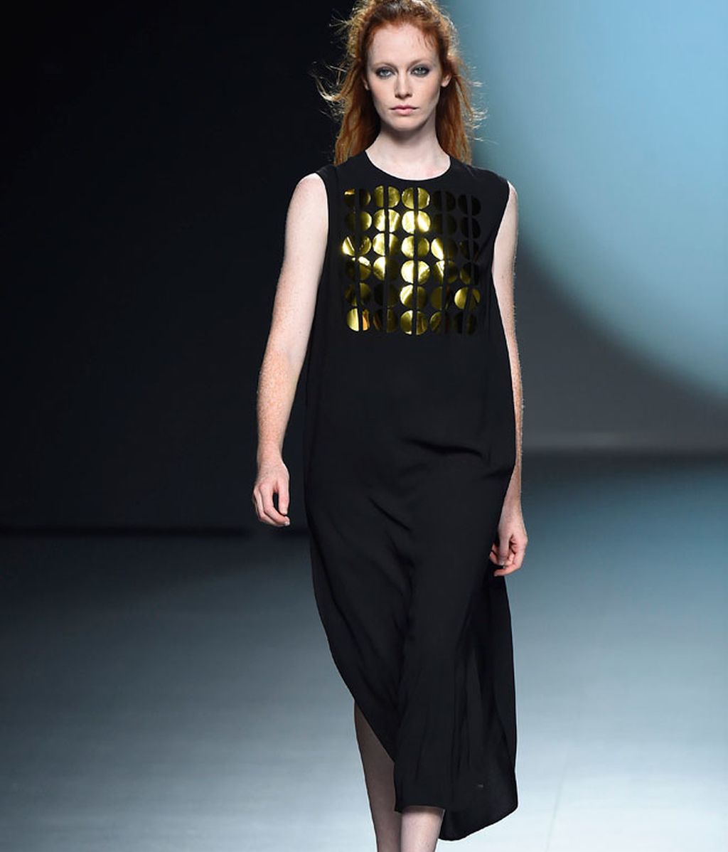 Líneas depuradas y costura artesanal