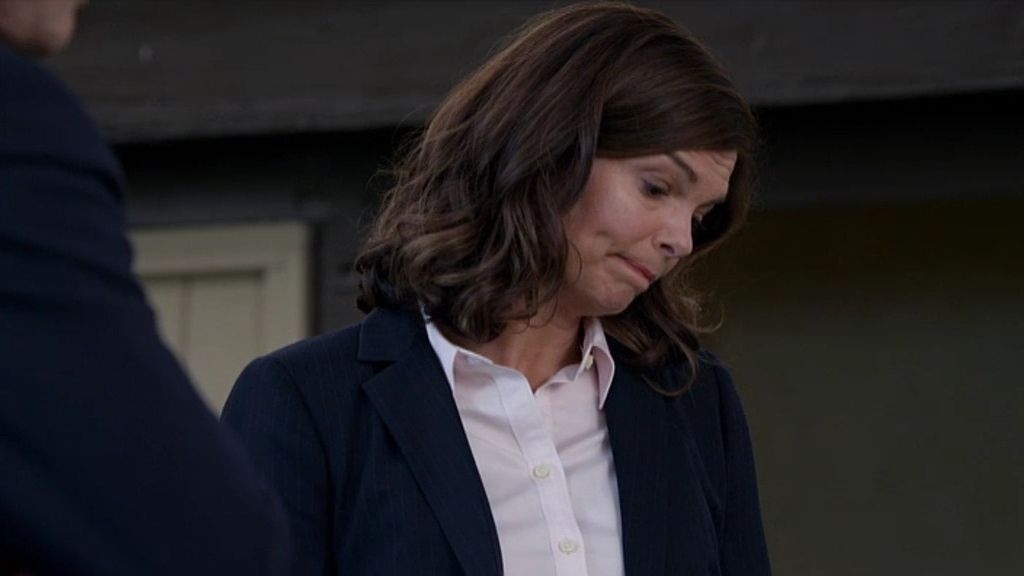 Tenemos lingüista nueva en la oficina