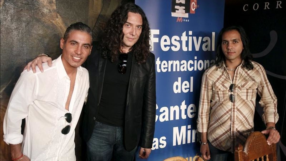 Pitingo (i), Tomatito (c) y Farruquito (d), entre otros artistas, presentaron hoy, en Madrid, la programación de la 51a edición del Festival Internacional del Cante de las Minas, la cita flamenca de carácter competitivo más importante desde hace décadas en el panorama flamenco mundial. EFE