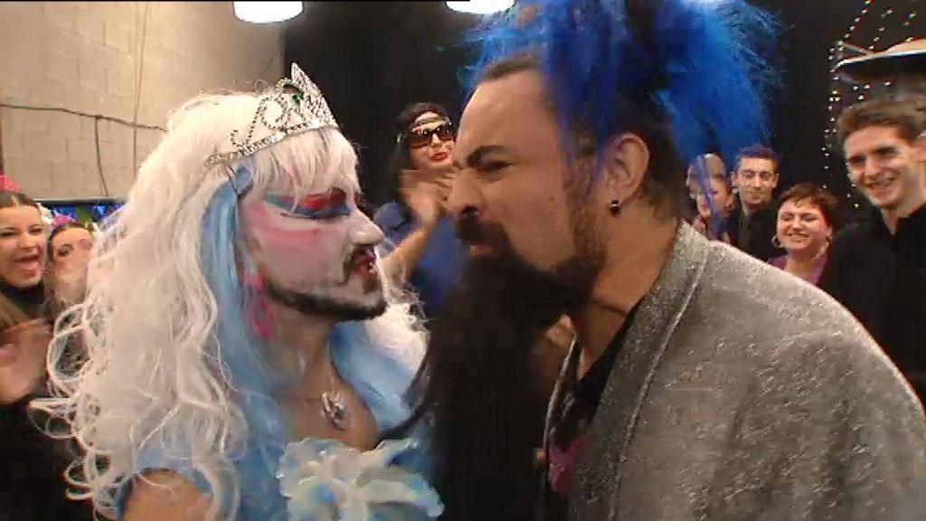 El bodorrio entre 'El Sevilla' y Lola Power