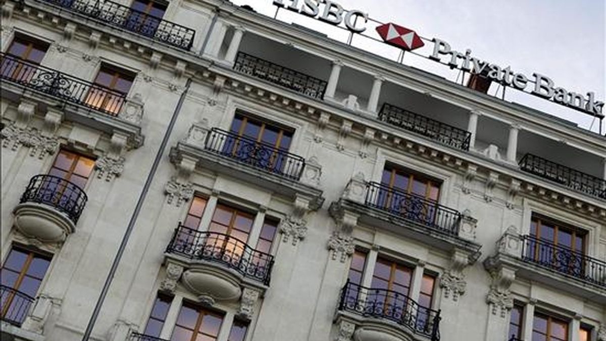 Vista de la fachada de la sede del banco HSBC en Ginebra (Suiza). EFE/Archivo