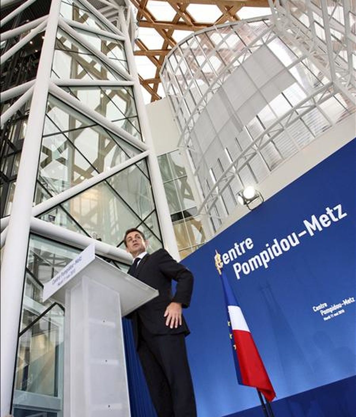 El presidente francés, Nicolas Sarkozy, pronuncia un discurso durante la inauguración del Centro Pompidou-Metz, el pasado 11 de mayo. EFE/Archivo