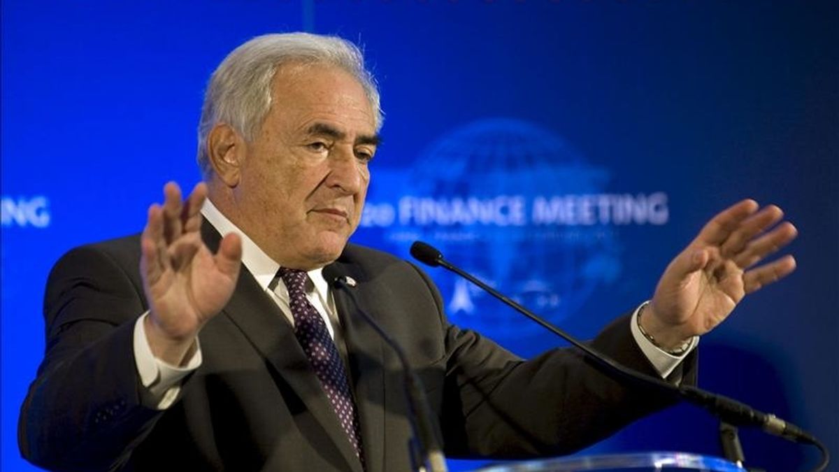 "Todos sabemos cómo puede acabar la historia si los gobernantes no actúan con prudencia para evitar que la prosperidad acabe en quiebra", afirmó el director gerente del FMI, Dominique Strauss-Kahn. EFE/Archivo "Todos sabemos cómo puede acabar la historia si los gobernantes no actúan con prudencia para evitar que la prosperidad acabe en quiebra", afirmó el director gerente del FMI, Dominique Strauss-Kahn. EFE/Archivo