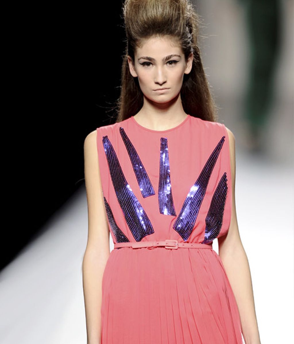 Líneas puras y siluetas marcadas