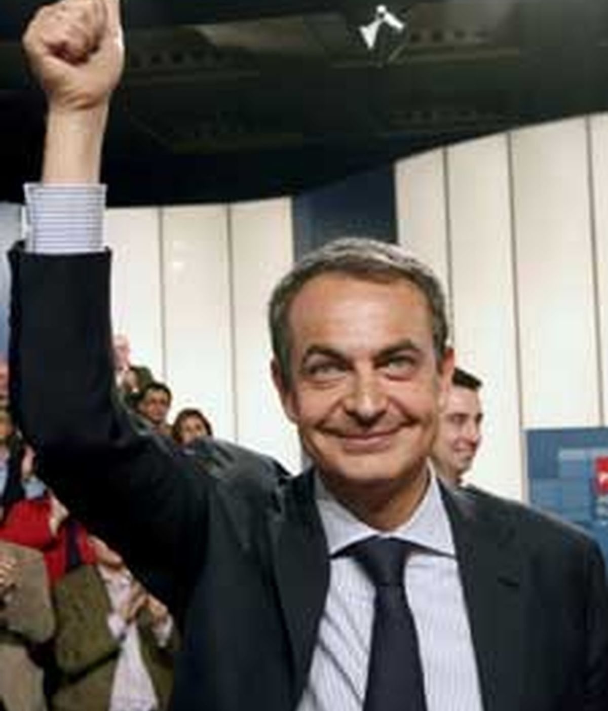 Zapatero ha hecho la promesa durante la reunión con alcaldes socialistas, portavoces municipales y presidentes de diputaciones gobernadas por el partido. Video: Atlas