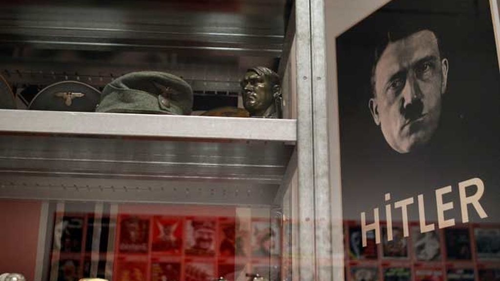 Una muestra sobre la fascinación que el "Führer"