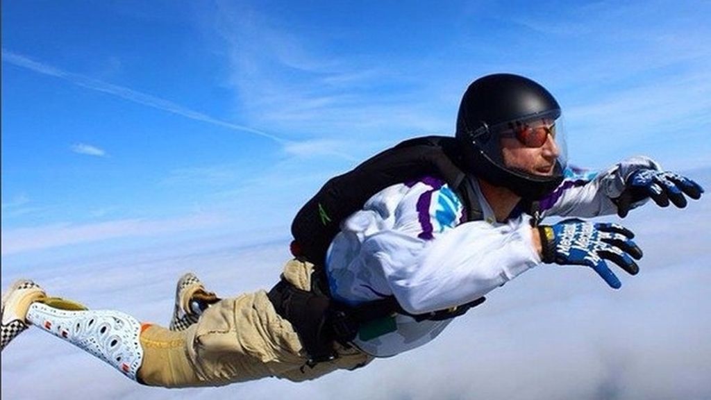 Moda y prótesis, de la mano