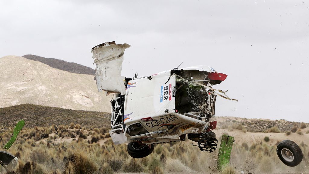 Los asombrosos accidentes de Juan Manuel Silva y Matthew Campbell en el Dakar