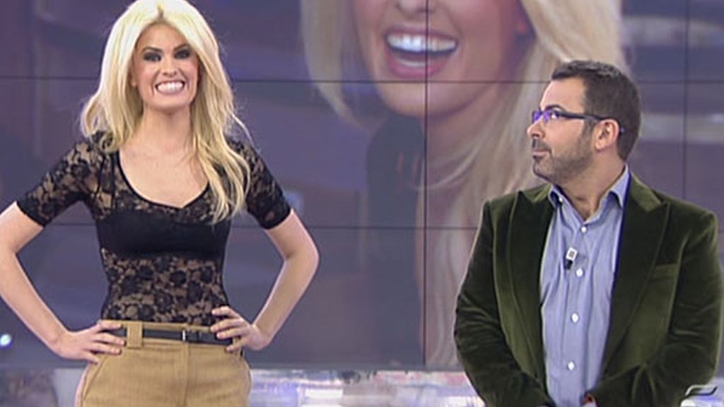 Luciendo transparencias (y piernas)