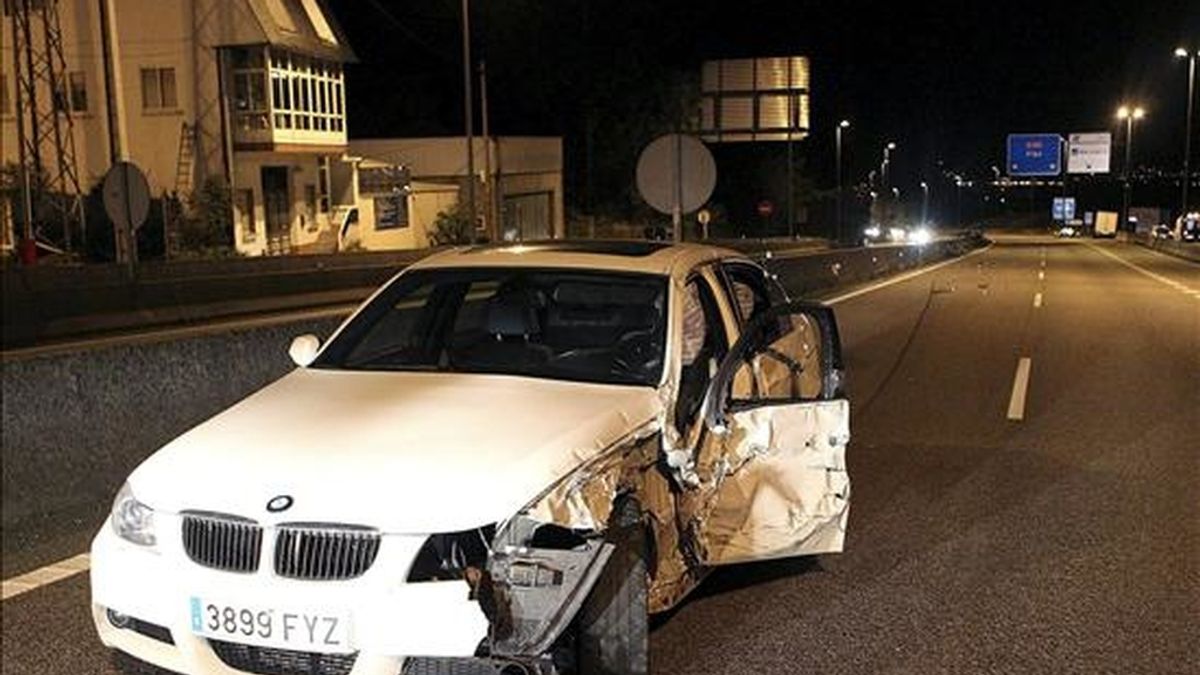 Quince personas han perdido la vida en los trece accidentes mortales de tráfico registrados en las carreteras desde las 15:00 horas del pasado viernes y hasta las 20:00 horas de hoy, según han informado a Efe fuentes de la Dirección General de Tráfico (DGT). EFE/Archivo Quince personas han perdido la vida en los trece accidentes mortales de tráfico registrados en las carreteras desde las 15:00 horas del pasado viernes y hasta las 20:00 horas de hoy, según han informado a Efe fuentes de la Dirección General de Tráfico (DGT). EFE/Archivo