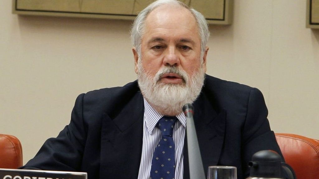 Miguel Arias Cañete, durante su comparecencia en la Comisión de Agricultura del Congreso de los Diputados Miguel Arias Cañete, durante su comparecencia en la Comisión de Agricultura del Congreso de los Diputados