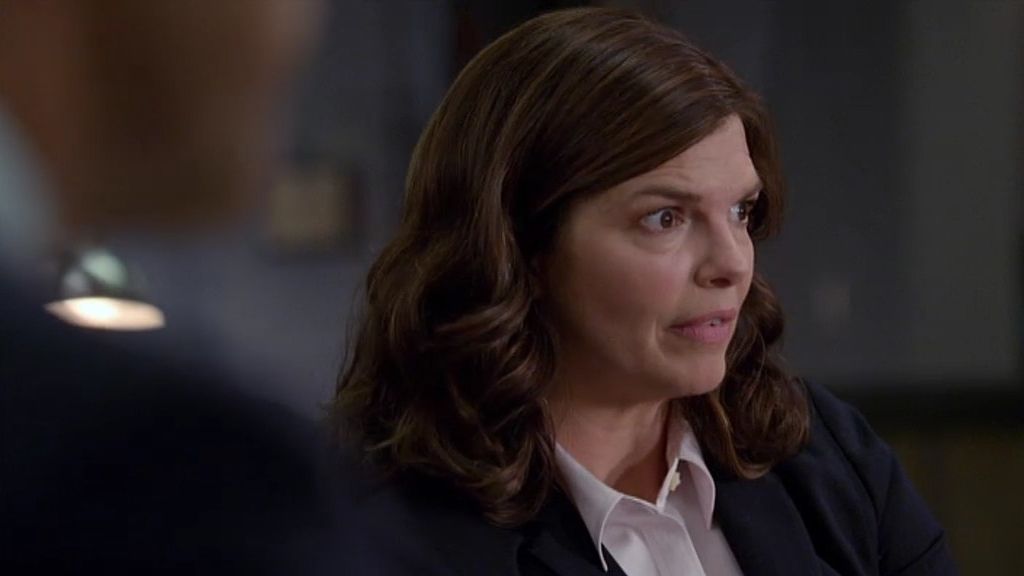 Tenemos lingüista nueva en la oficina