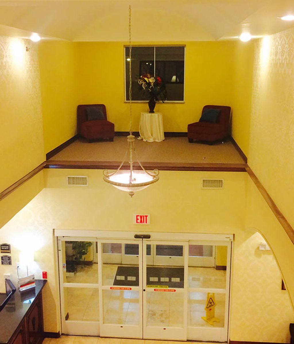 Una sala a la que se accede por... ¿la ventana?