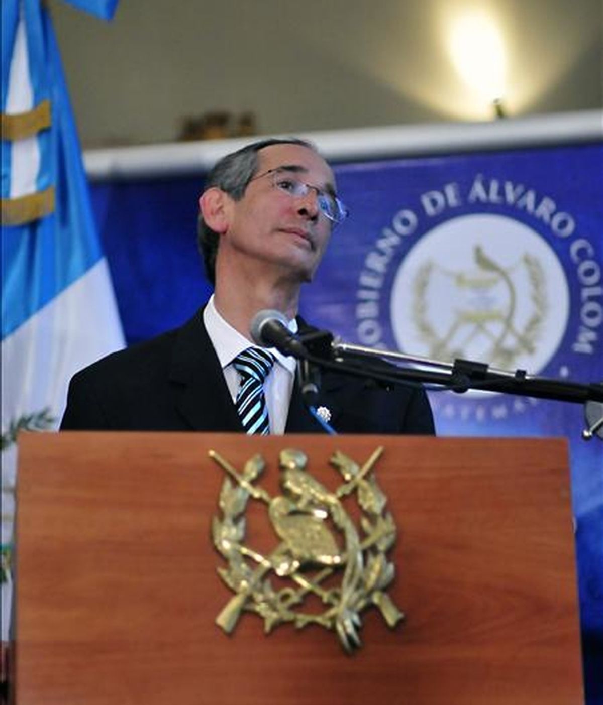 El presidente de Guatemala, Álvaro Colom dijo que sólo reconoce como presidente constitucional de Honduras a Manuel Zelaya, quien fue destituido por el Congreso de su país. EFE