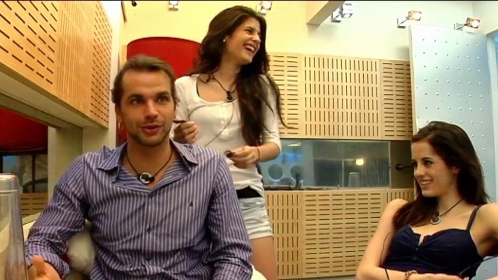 La concursante se decanta por el grupo de Pepe, Sindia y Marta