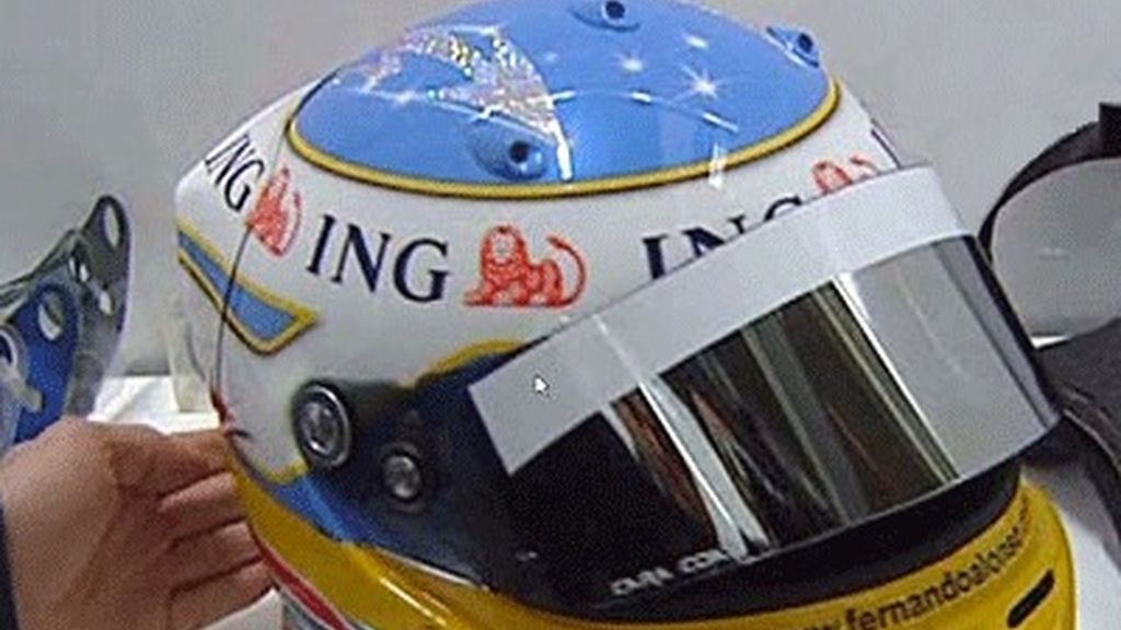Los detalles del casco de Alonso